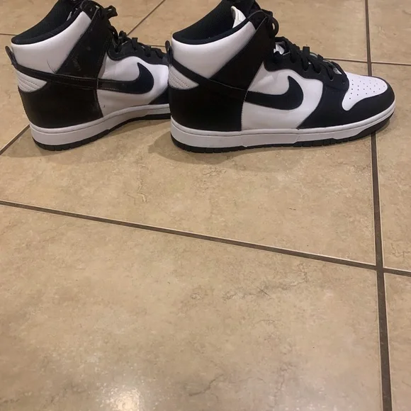 Excellent condition! Mens high top Nike Dunks size 10 - Picture 5 of 7